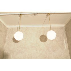 Lampade in ottone con vetro opalino Art. 1952